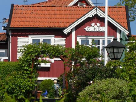 Karlskrona_RedHouses